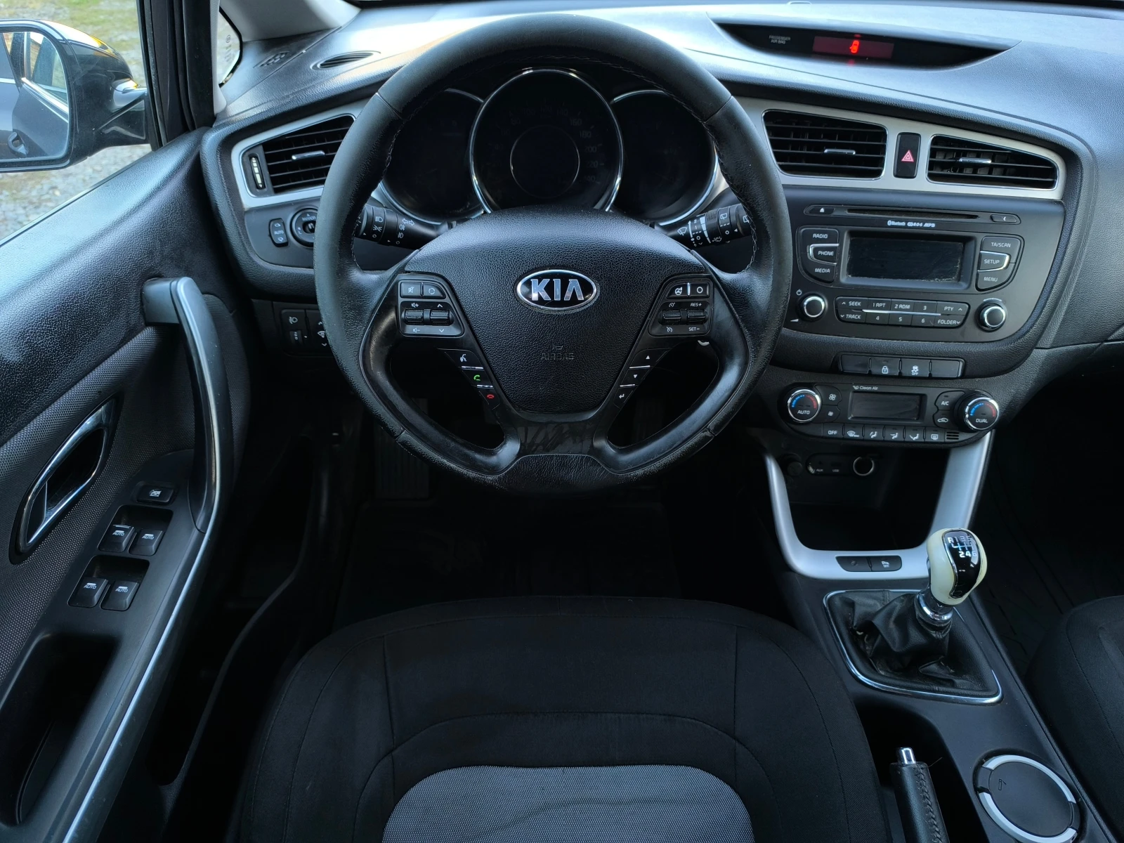 Kia Ceed -FACE LIFT-1.6CRDI-128��-6 ��������-�����������- | Mobile.bg � ����������� 11