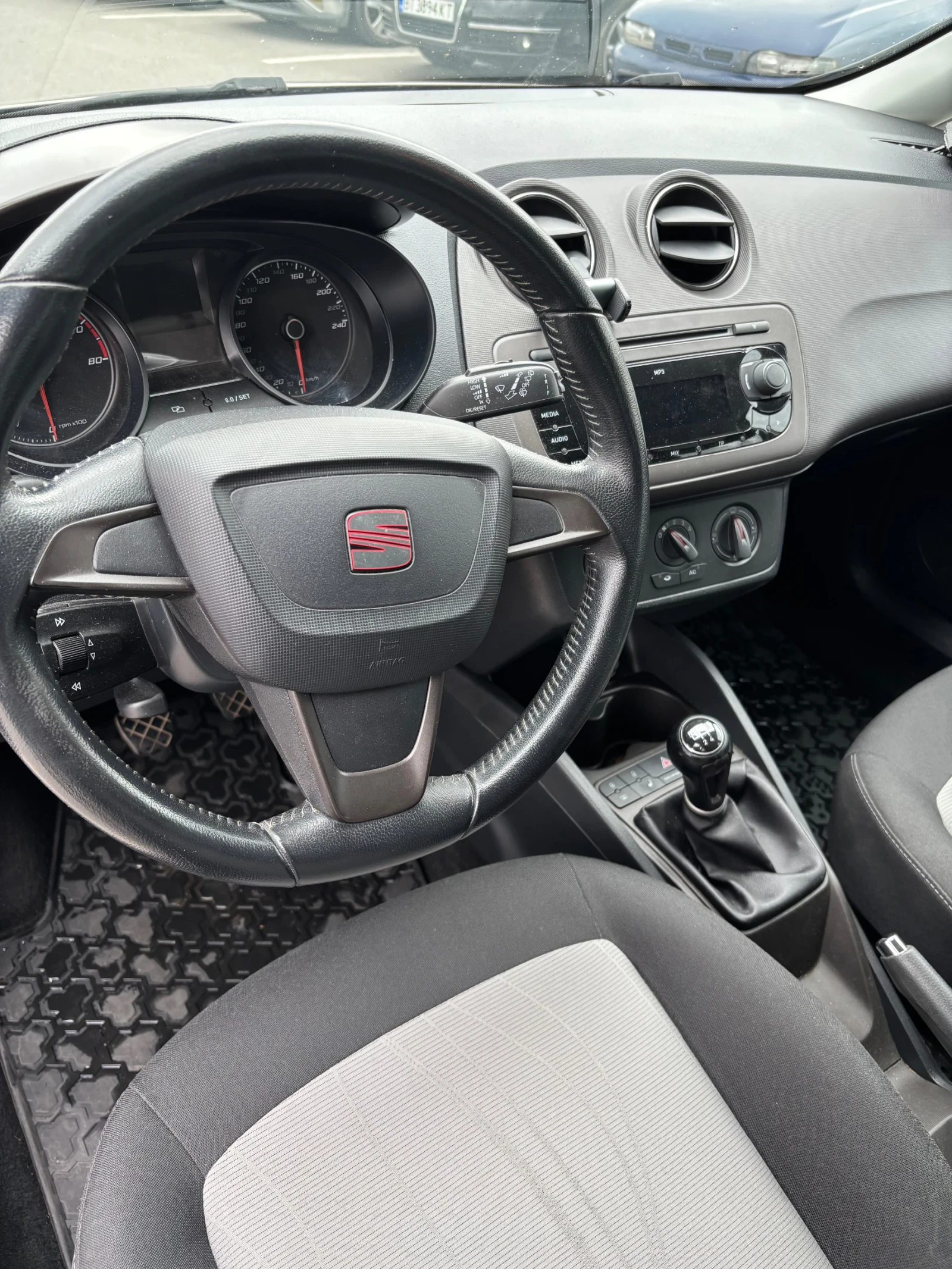 Seat Ibiza ST 6J, снимка 7 - Автомобили и джипове - 56727132
