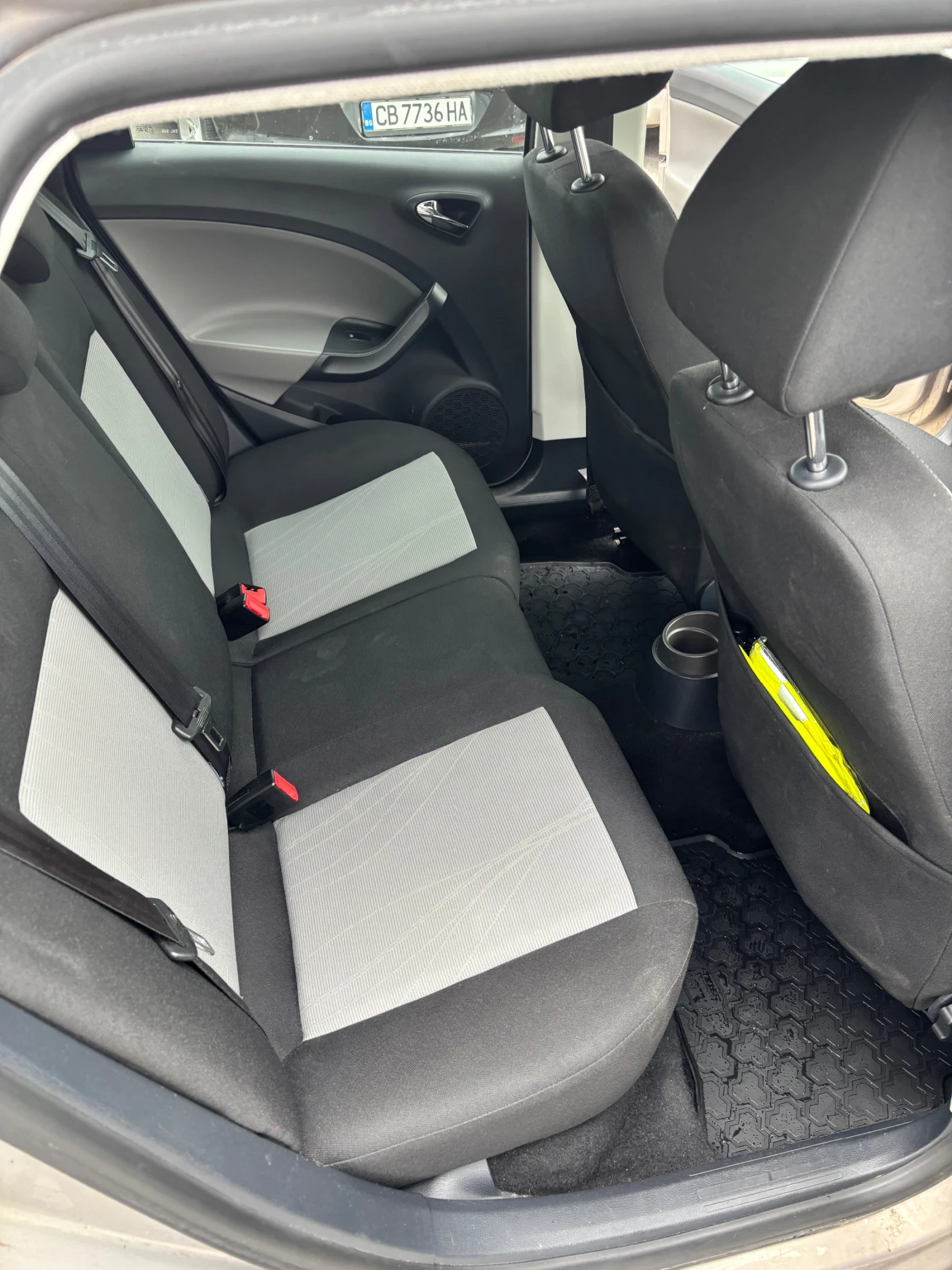 Seat Ibiza ST 6J, снимка 10 - Автомобили и джипове - 56727132
