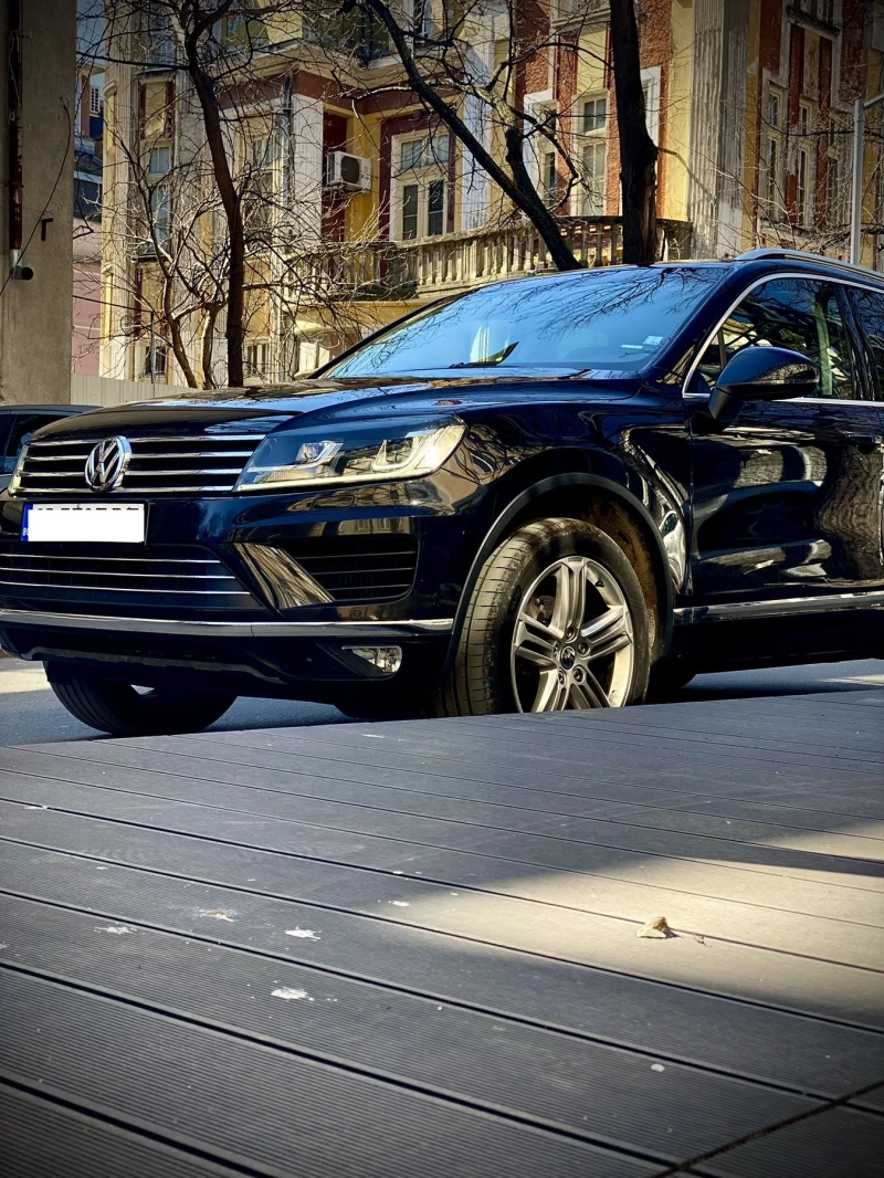 VW Touareg 3.0 TDI V6, снимка 16 - Автомобили и джипове - 47504483