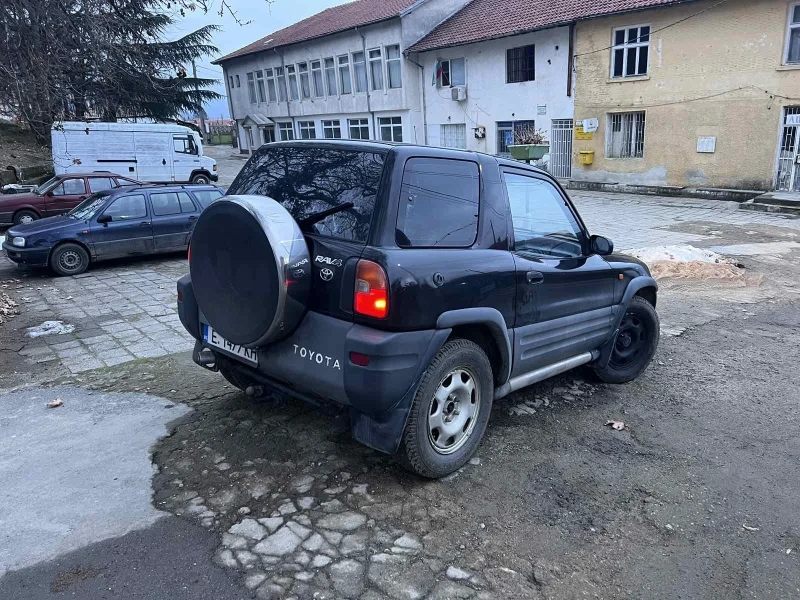 Toyota Rav4, снимка 7 - Автомобили и джипове - 48868206