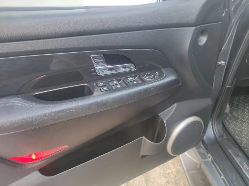 SsangYong Rexton, снимка 9 - Автомобили и джипове - 52282654