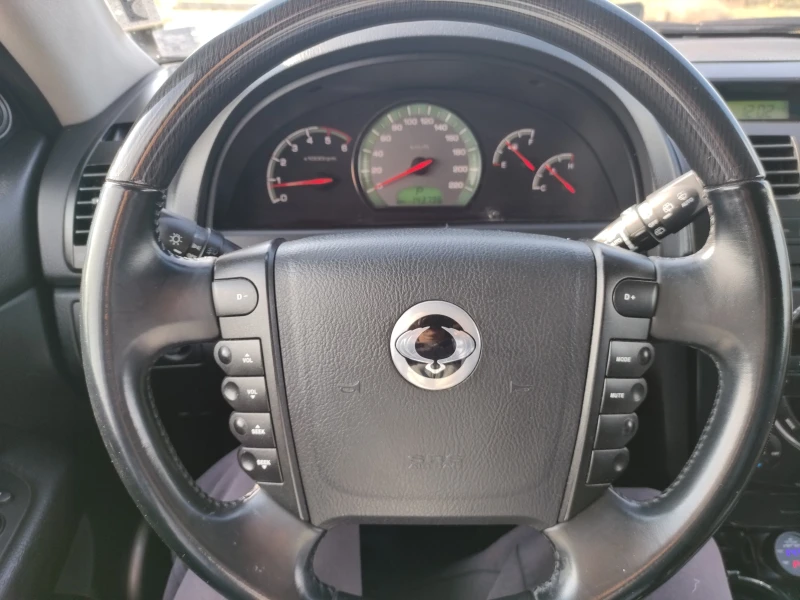 SsangYong Rexton, снимка 7 - Автомобили и джипове - 52282654