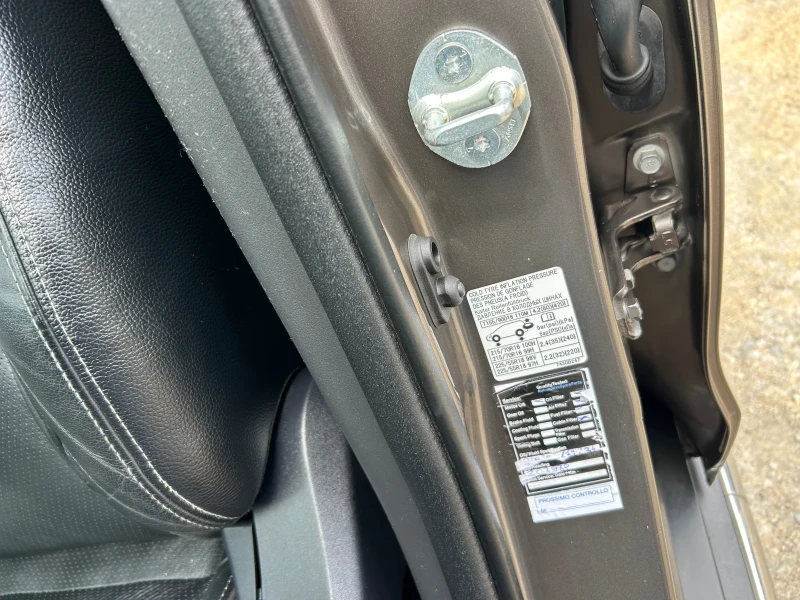 Citroen C4 AIRCROSS full, снимка 15 - Автомобили и джипове - 50390425