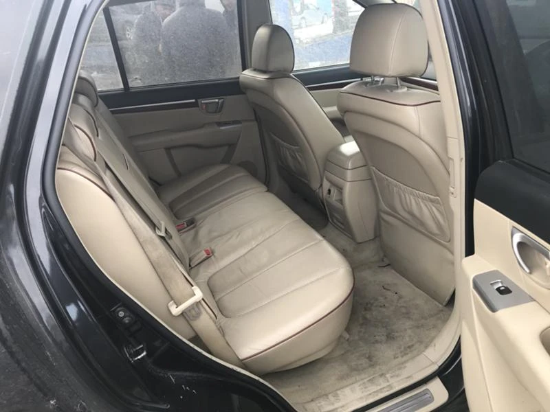 Hyundai Santa fe 2.2d Кожа автомат, снимка 10 - Автомобили и джипове - 20515123