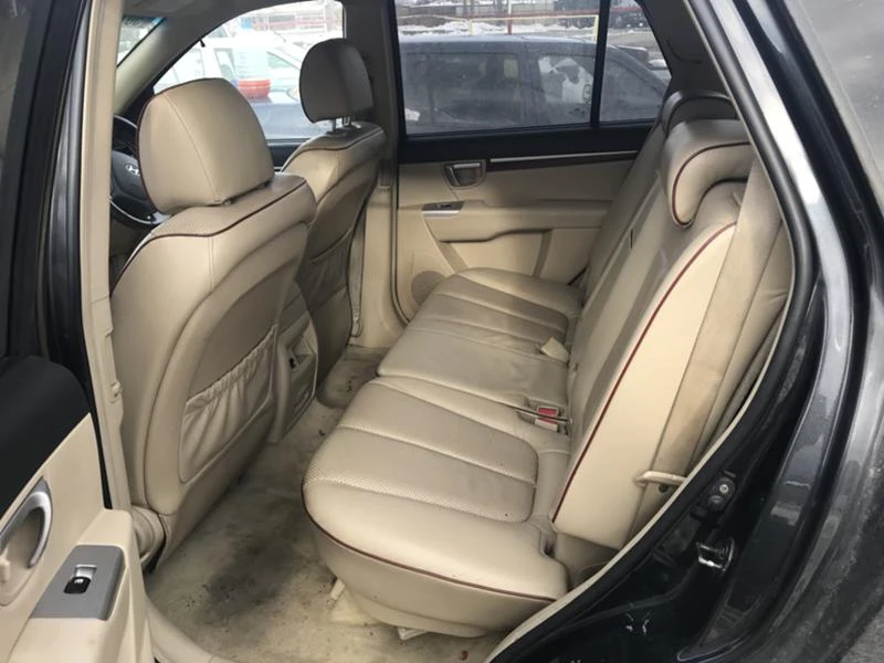 Hyundai Santa fe 2.2d Кожа автомат, снимка 13 - Автомобили и джипове - 20515123