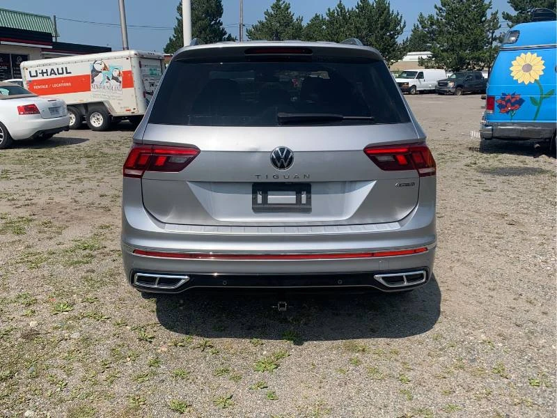 VW Tiguan Highline R-Line 4MOTION | CARFAX |  АВТОКРЕДИТ, снимка 6 - Автомобили и джипове - 55433410