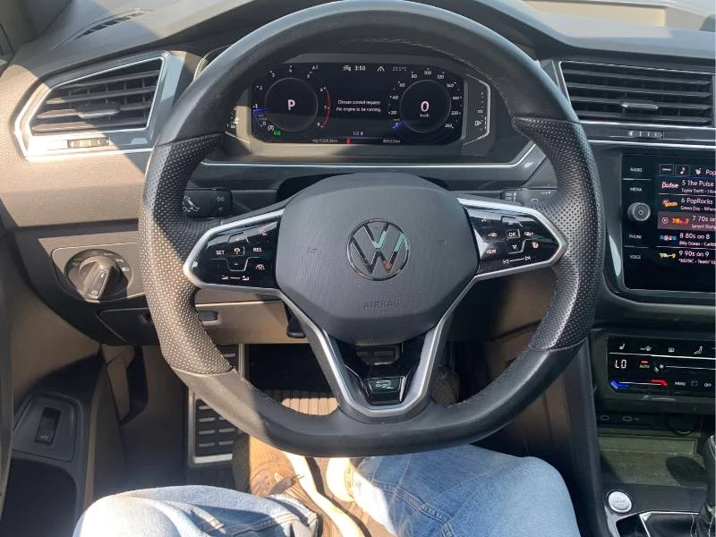 VW Tiguan Highline R-Line 4MOTION | CARFAX |  АВТОКРЕДИТ, снимка 11 - Автомобили и джипове - 55433410