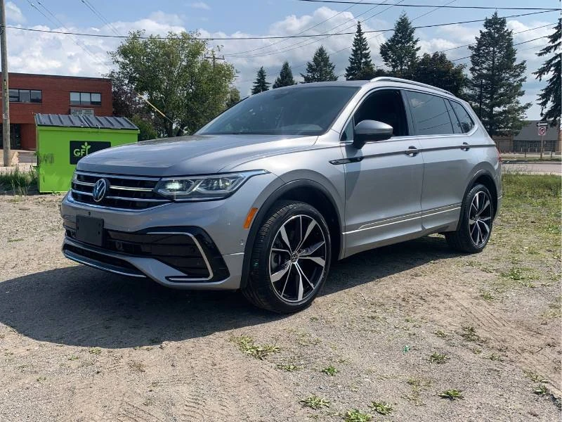VW Tiguan Highline R-Line 4MOTION | CARFAX |  АВТОКРЕДИТ