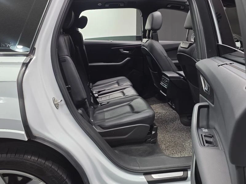 Audi Q7 3.0 DPX Automatic, снимка 12 - Автомобили и джипове - 55960644