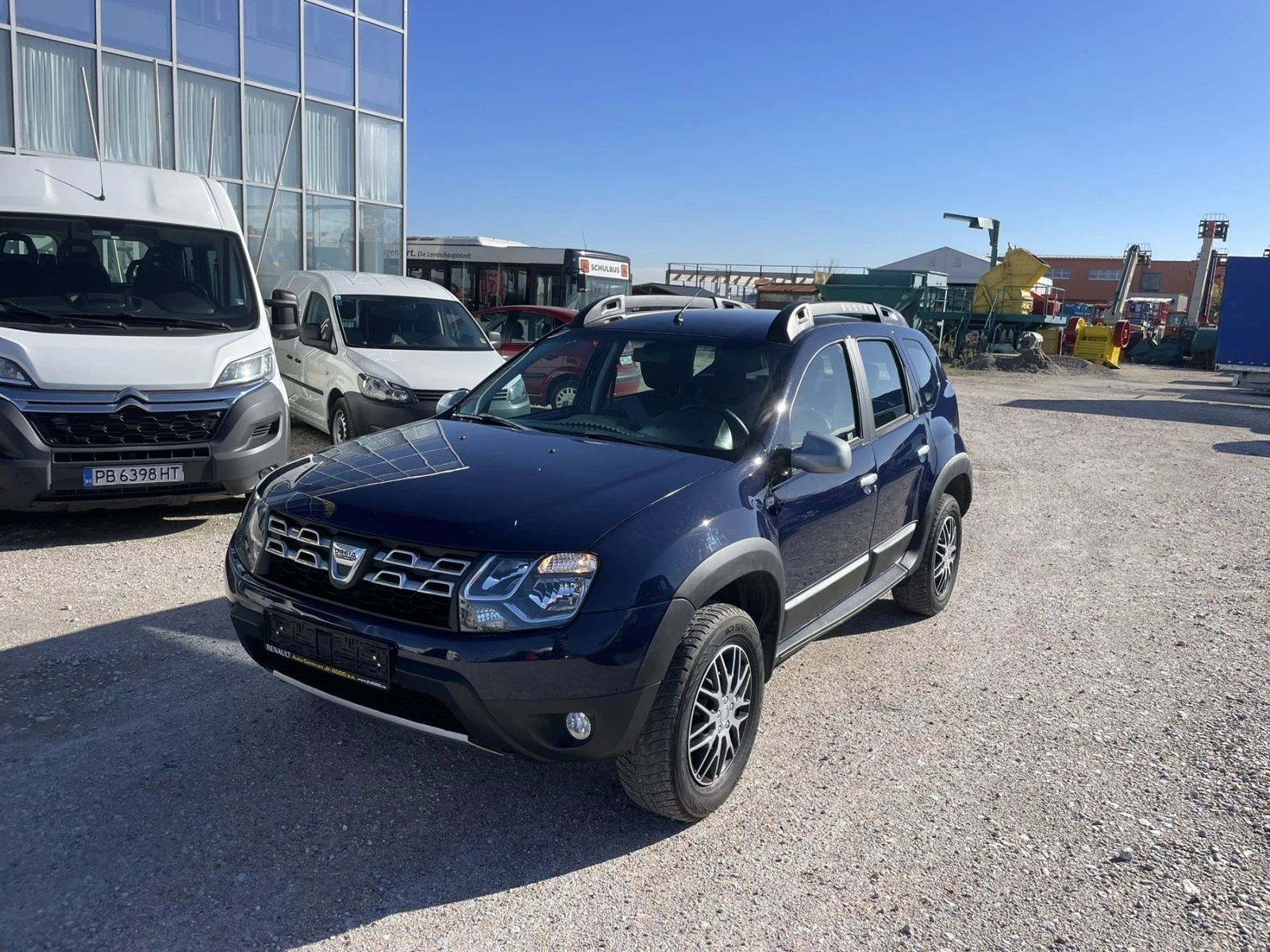 Dacia Duster 1.6i CONSTRUCT - изображение 2