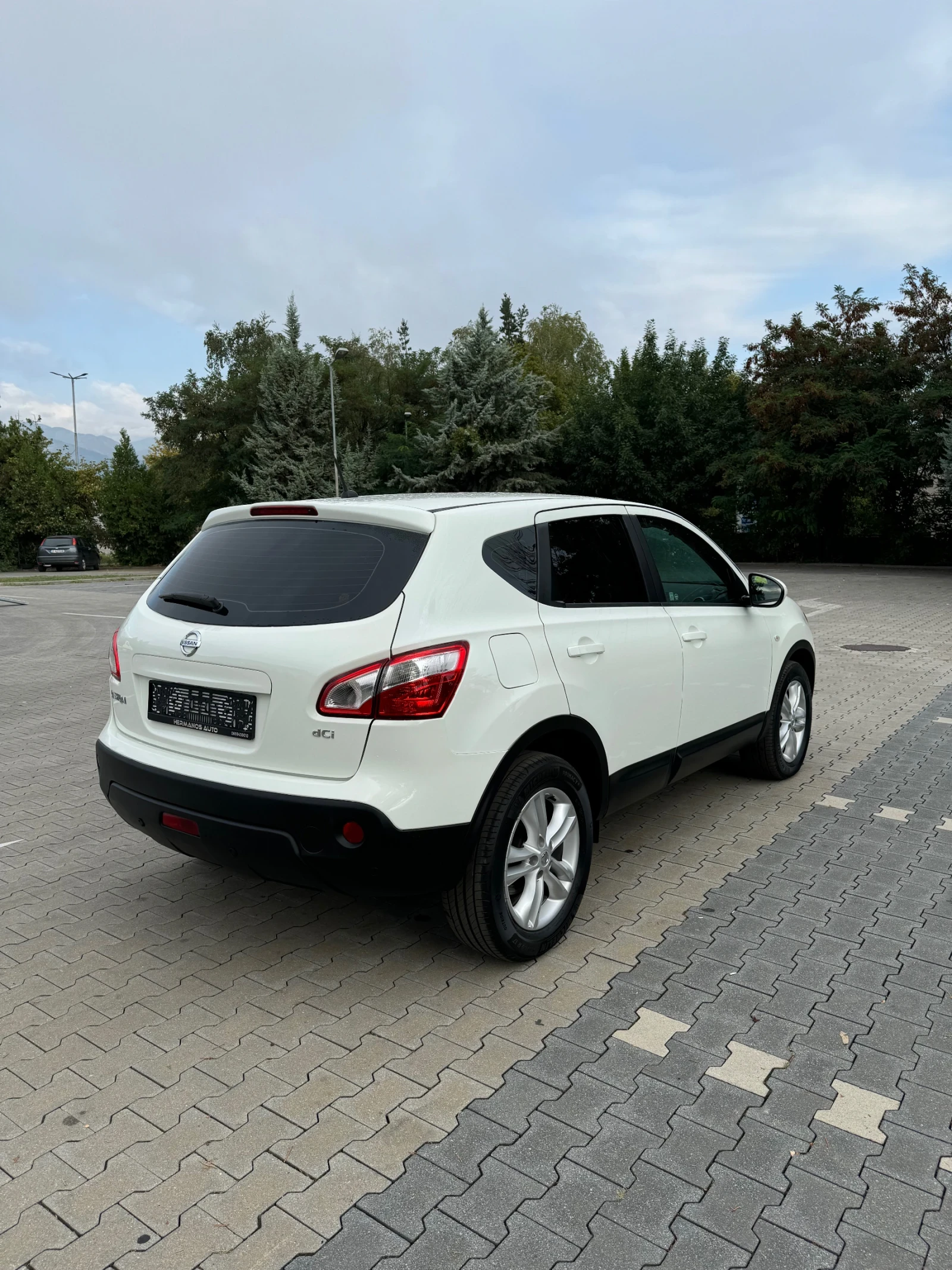 Nissan Qashqai 2.0 DCi - изображение 5