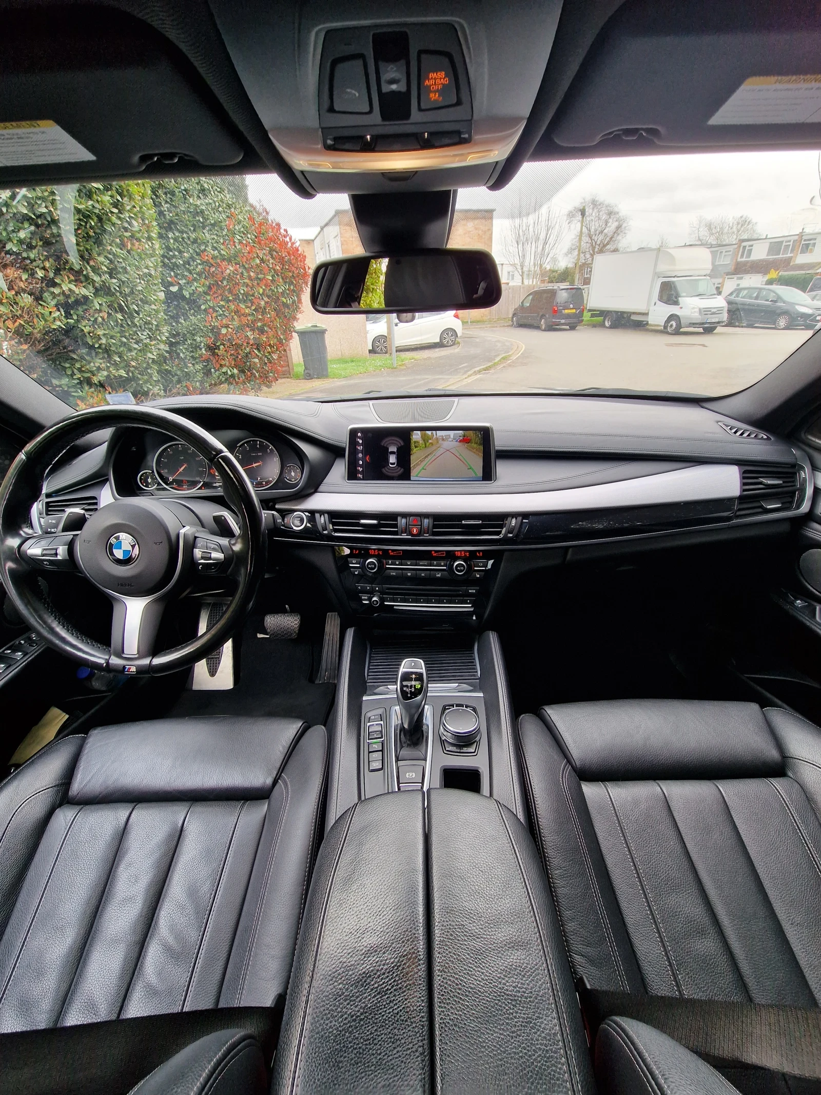 BMW X6 50i xDrive 4. 4L М пакет, снимка 11 - Автомобили и джипове - 53919198