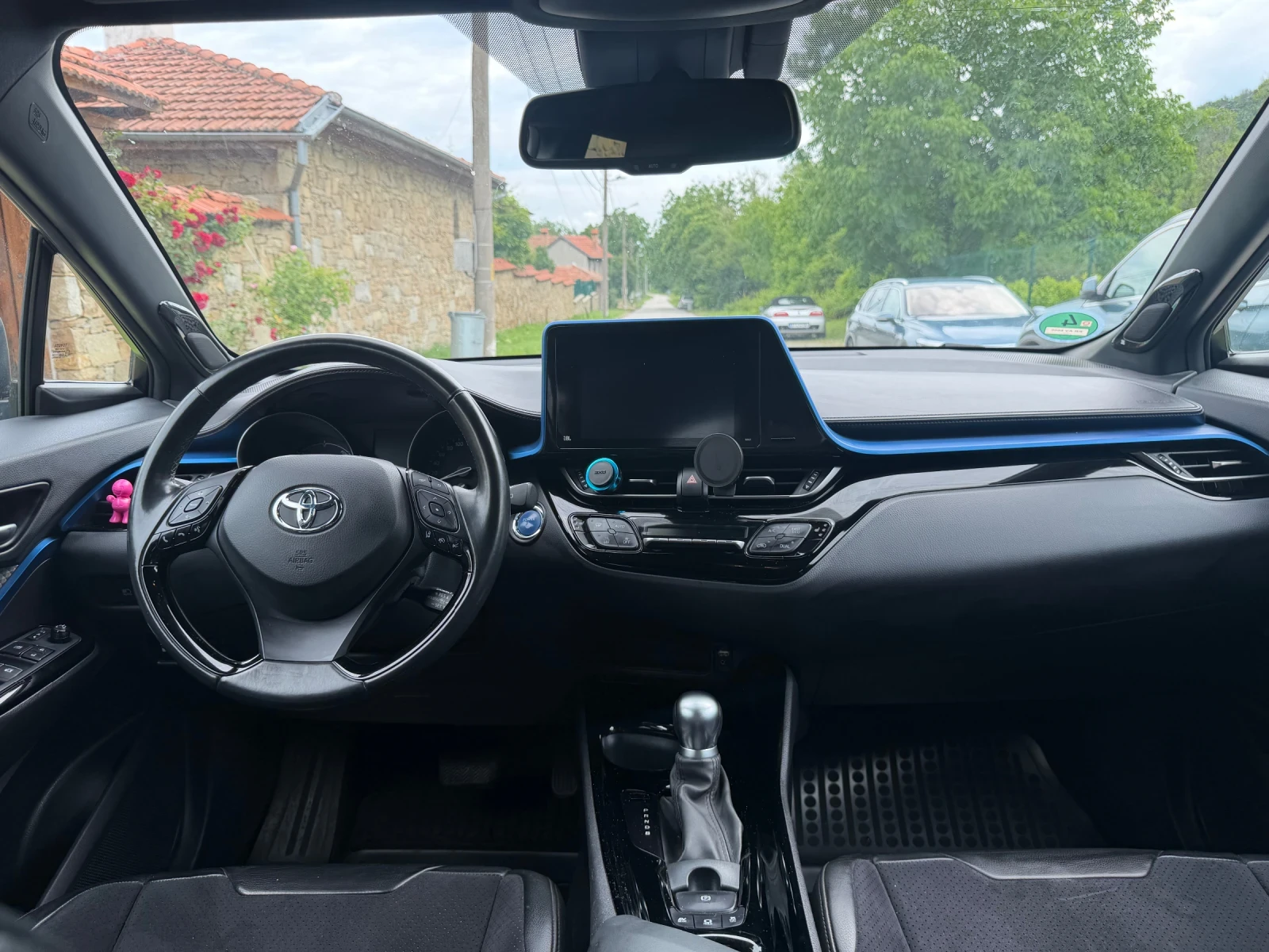 Toyota C-HR, снимка 12 - Автомобили и джипове - 54807847