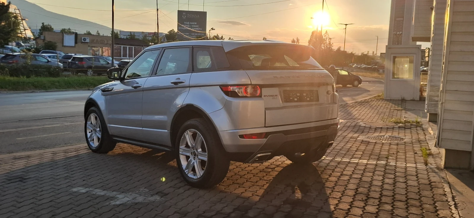 Land Rover Range Rover Evoque 2.0  Sport 240kc 4x4 Full Swiss, снимка 5 - Автомобили и джипове - 55436176