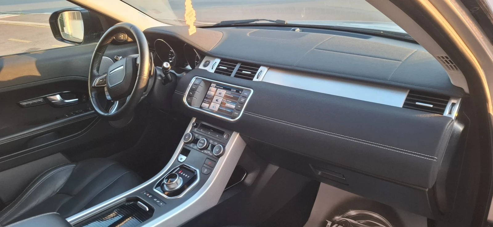 Land Rover Range Rover Evoque 2.0  Sport 240kc 4x4 Full Swiss, снимка 8 - Автомобили и джипове - 55436176