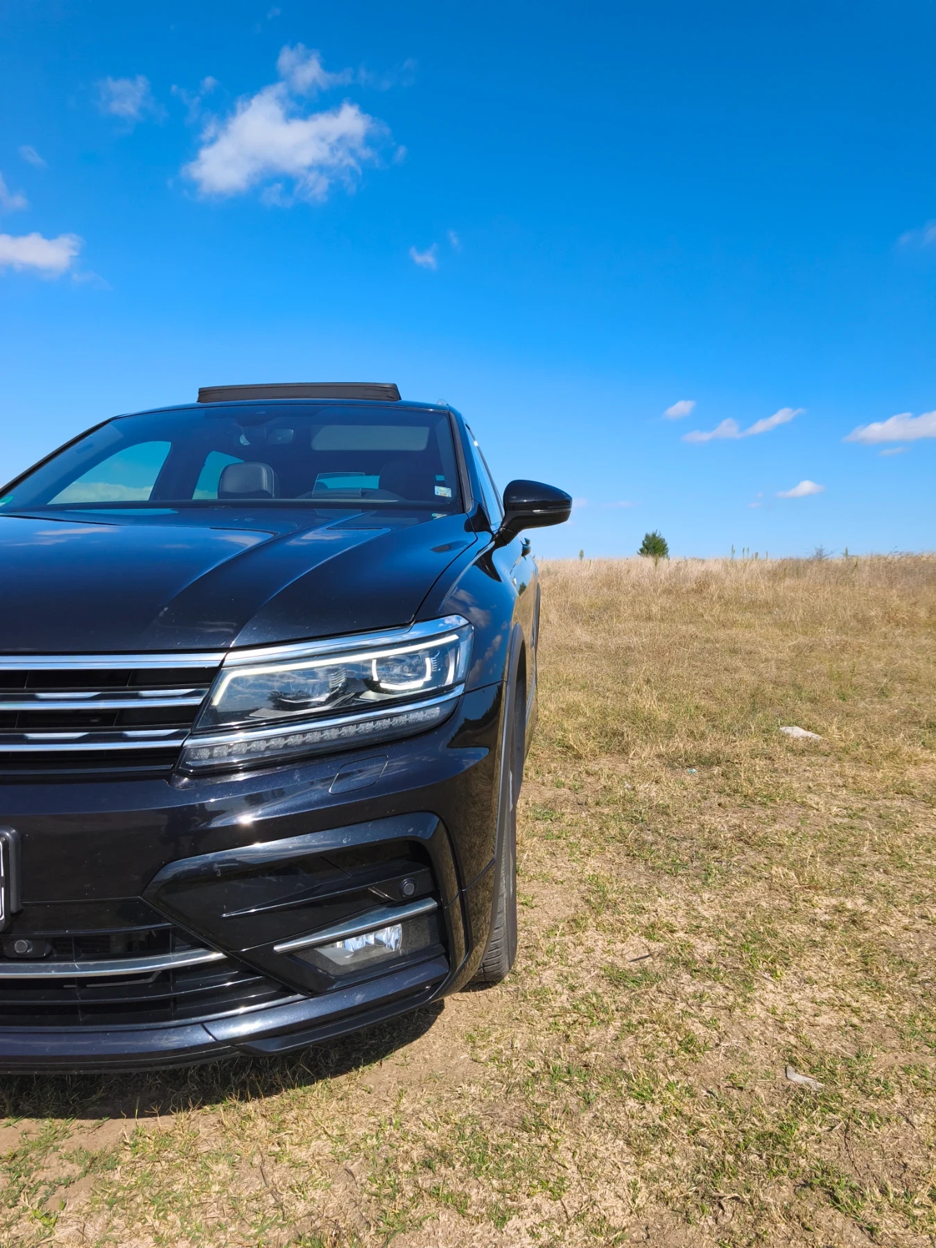 VW Tiguan R-line 4MOTION, снимка 3 - Автомобили и джипове - 56132075