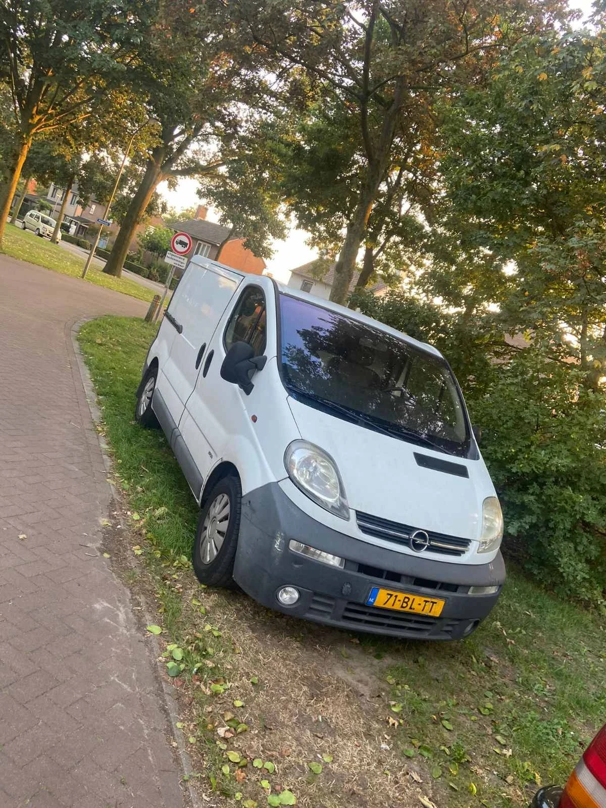 Opel Vivaro 1.9 TDCI  2.7T LIHI КЛИМАТИК - изображение 3