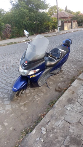 Обява за продажба на Suzuki Burgman 250 ~1 600 лв. - изображение 1