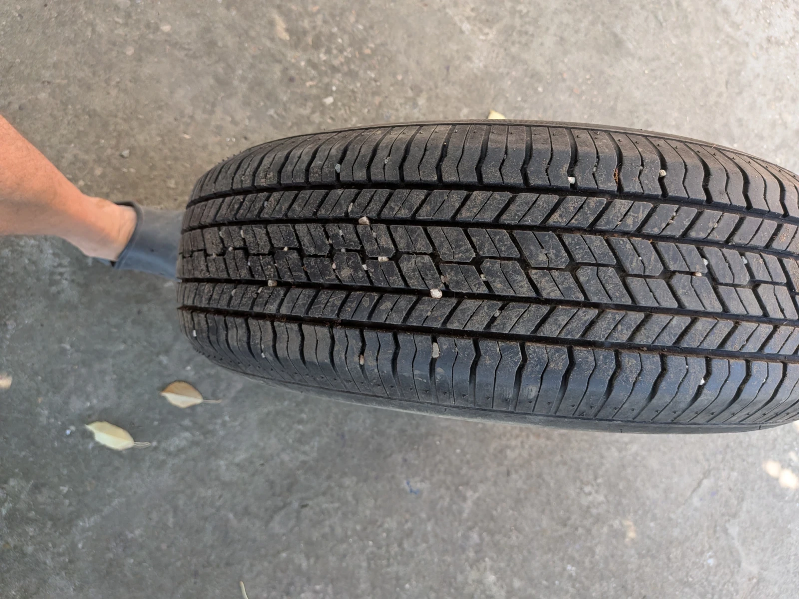 Гуми Летни 215/70R16, снимка 2 - Гуми и джанти - 55671542