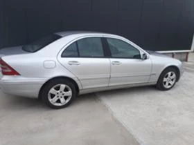 Mercedes-Benz C 220 2.2cdi  2 БРОЯ, снимка 3