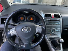 Toyota Auris, снимка 9