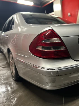 Mercedes-Benz E 220, снимка 6
