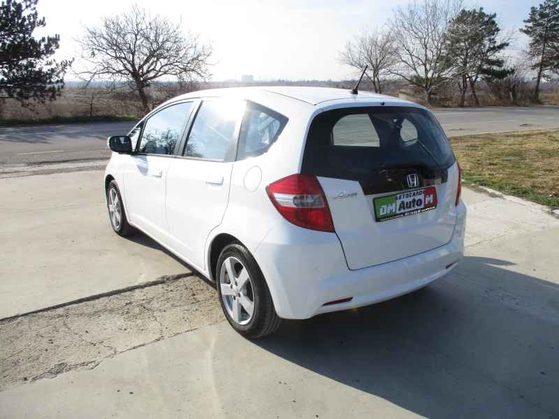 Honda Jazz 1.4БЕНЗИН/КАТО НОВА, снимка 6 - Автомобили и джипове - 48414326