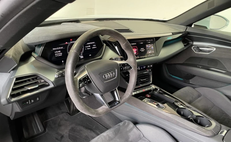 Audi E-Tron GT QUATTRO/476HP/NAVI/CAM/AMBIENT/AHK/970b, снимка 9 - Автомобили и джипове - 49451755