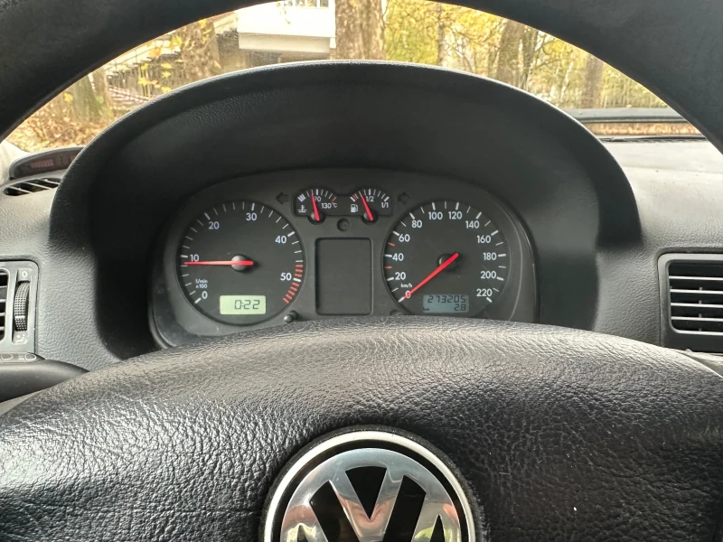 VW Bora 1.9 TDI, снимка 6 - Автомобили и джипове - 52331617