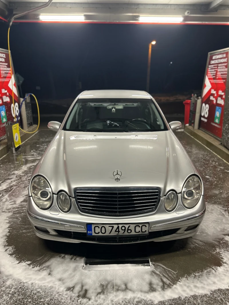 Mercedes-Benz E 220, снимка 8 - Автомобили и джипове - 53449070