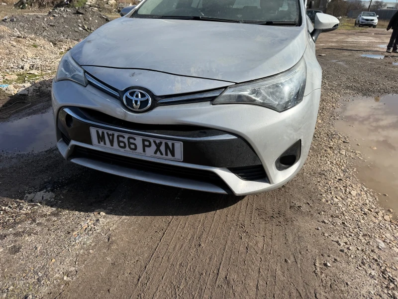 Toyota Avensis, снимка 3 - Автомобили и джипове - 53451997