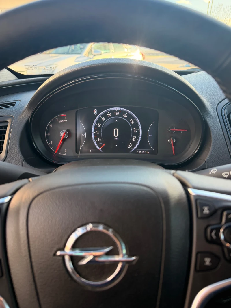 Opel Insignia, снимка 9 - Автомобили и джипове - 53527134