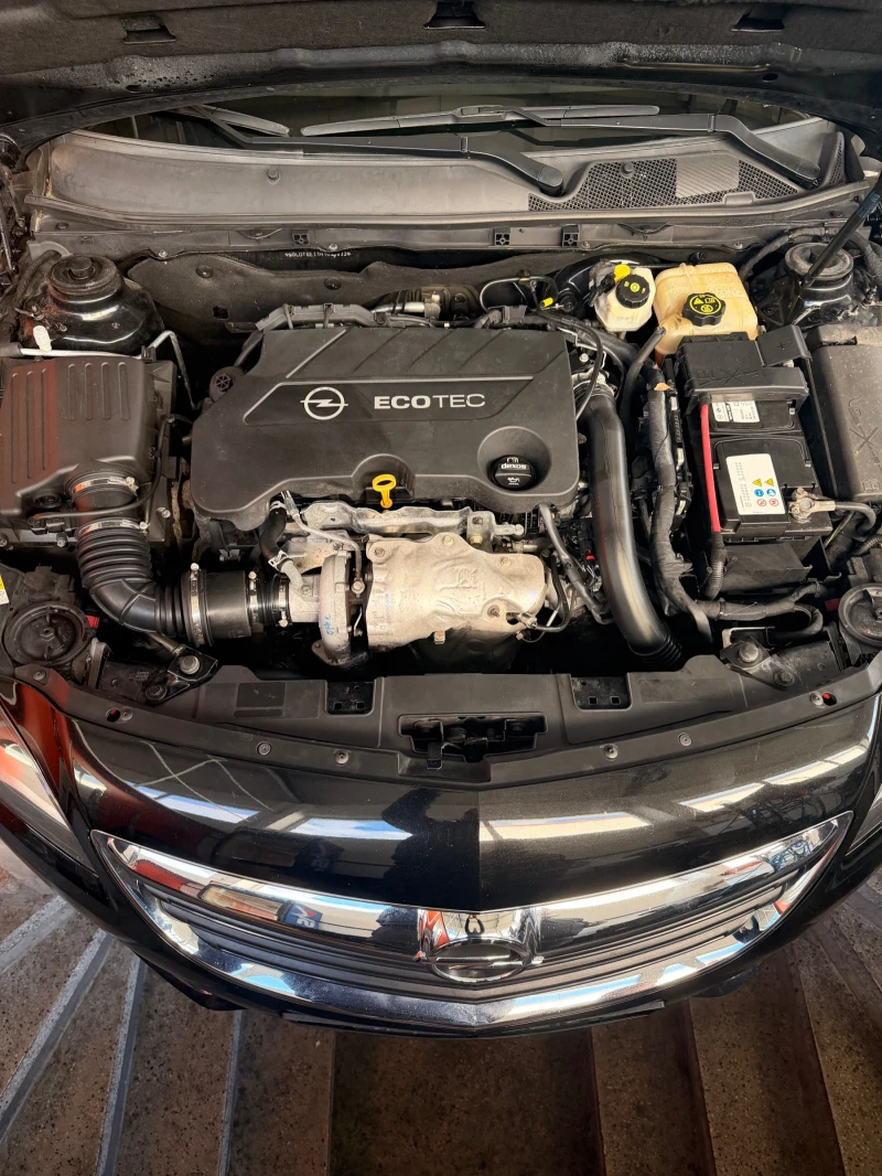 Opel Insignia, снимка 14 - Автомобили и джипове - 53527134
