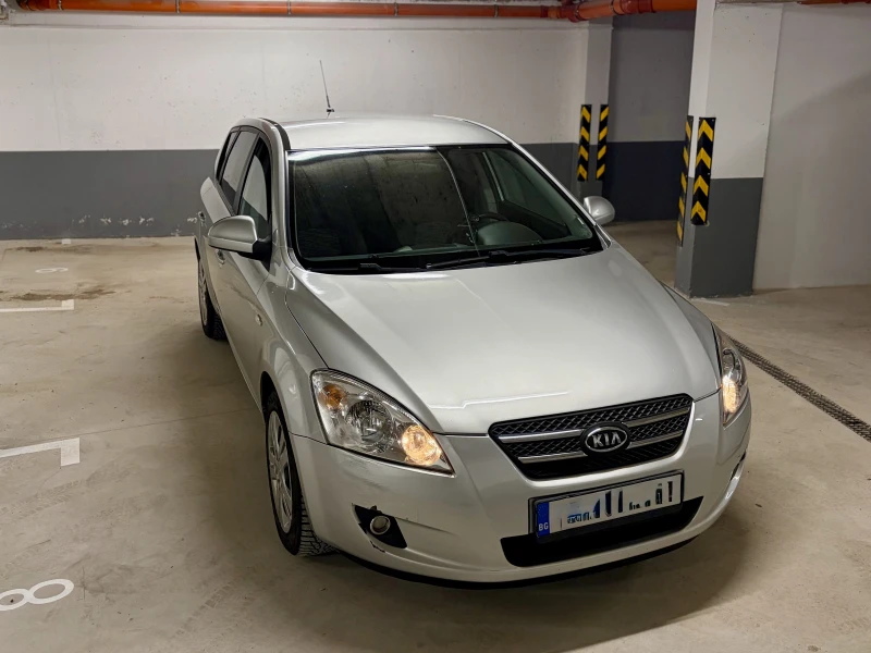 Kia Ceed 1.4 CVVT, снимка 10 - Автомобили и джипове - 53586881