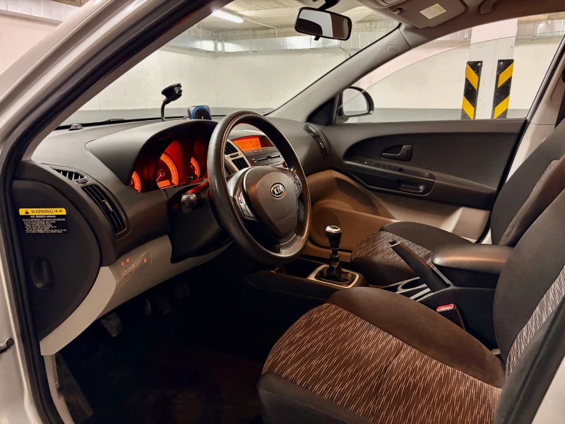 Kia Ceed 1.4 CVVT, снимка 12 - Автомобили и джипове - 53586881