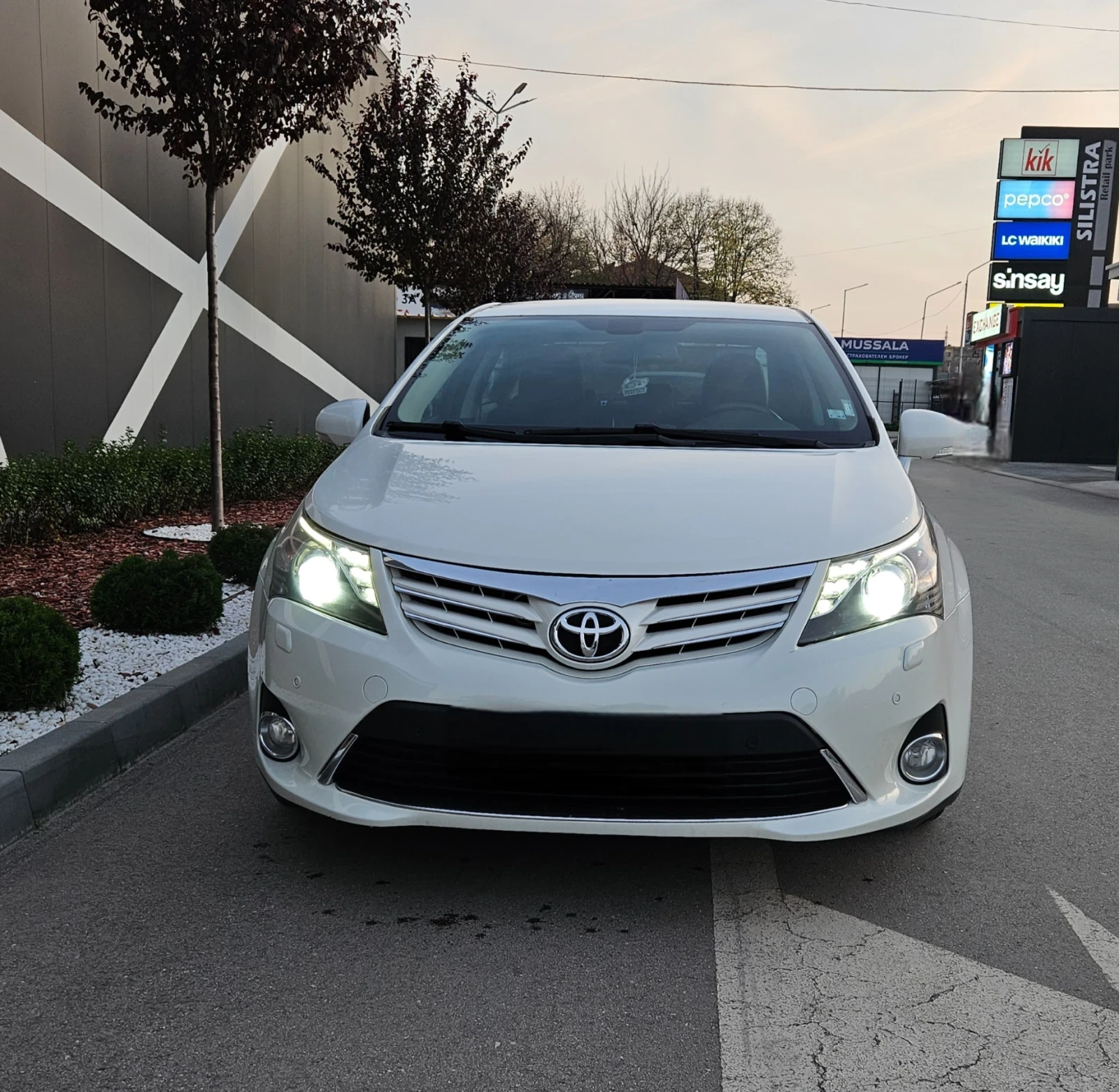 Toyota Avensis 2.2 dizel 150 к.с EDITION-FACELIFT - изображение 2