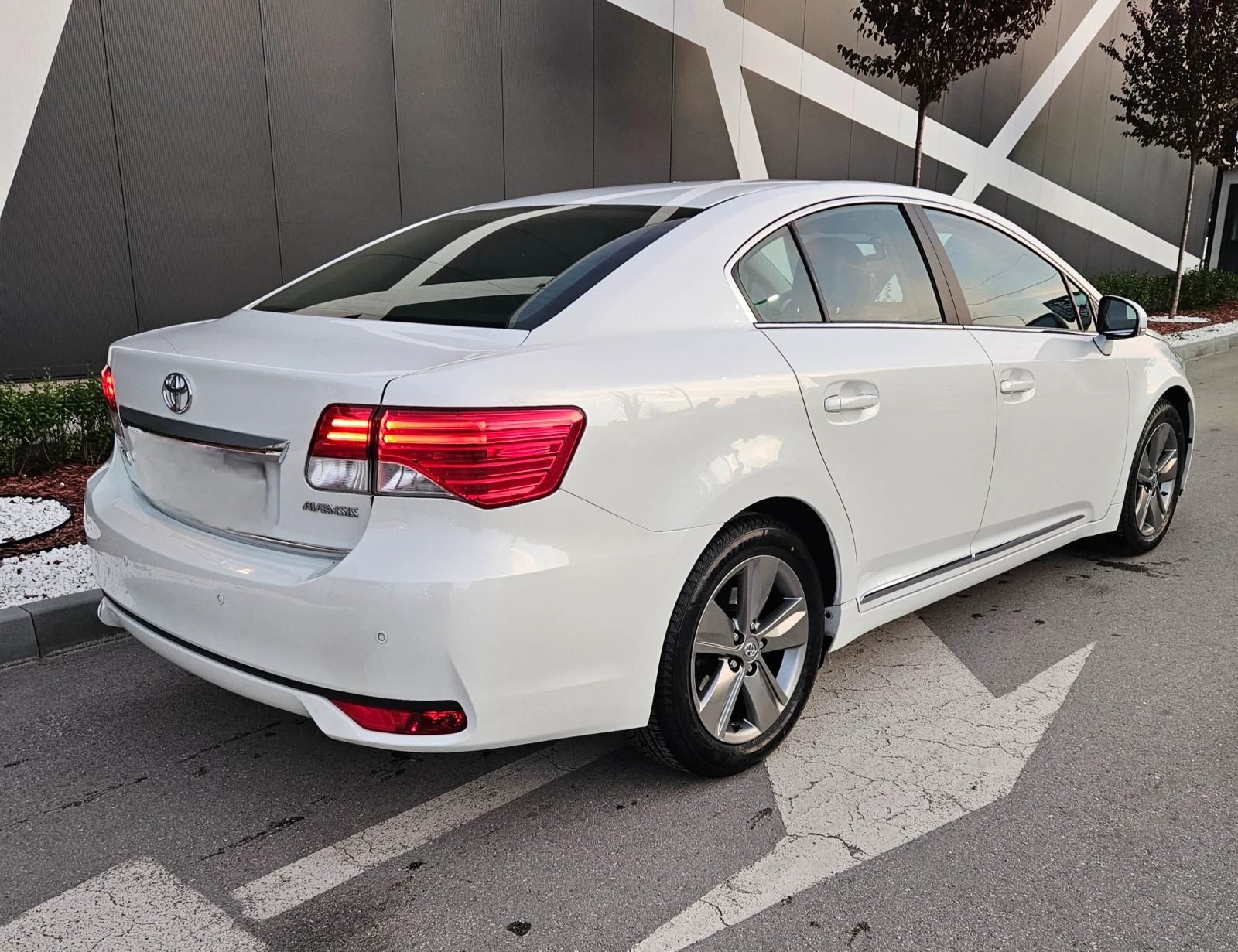 Toyota Avensis 2.2 dizel 150 к.с EDITION-FACELIFT - изображение 6