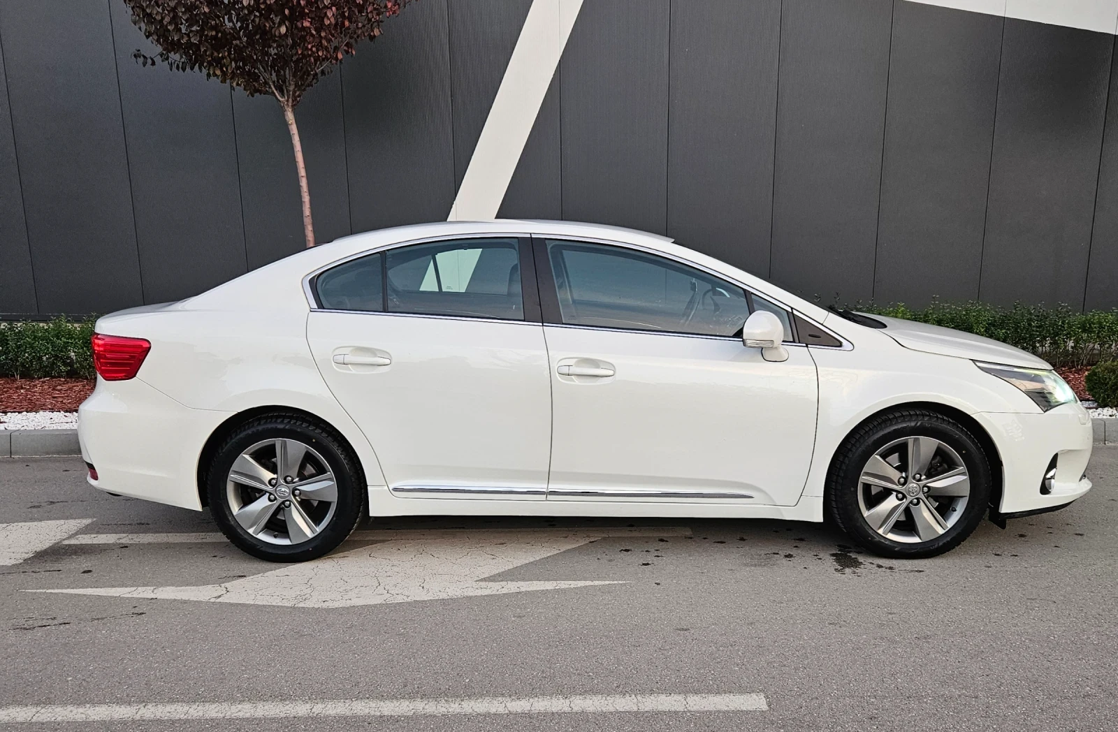 Toyota Avensis 2.2 dizel 150 к.с EDITION-FACELIFT - изображение 8