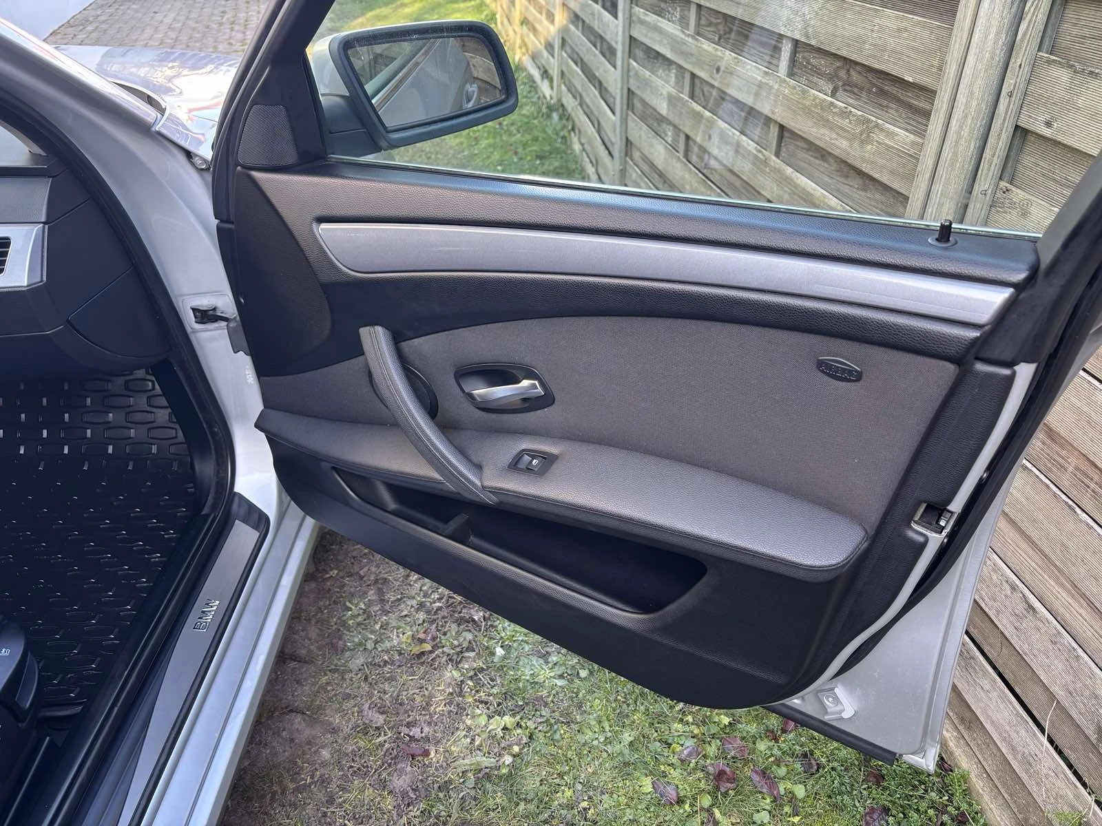 BMW 523 E60 - изображение 8