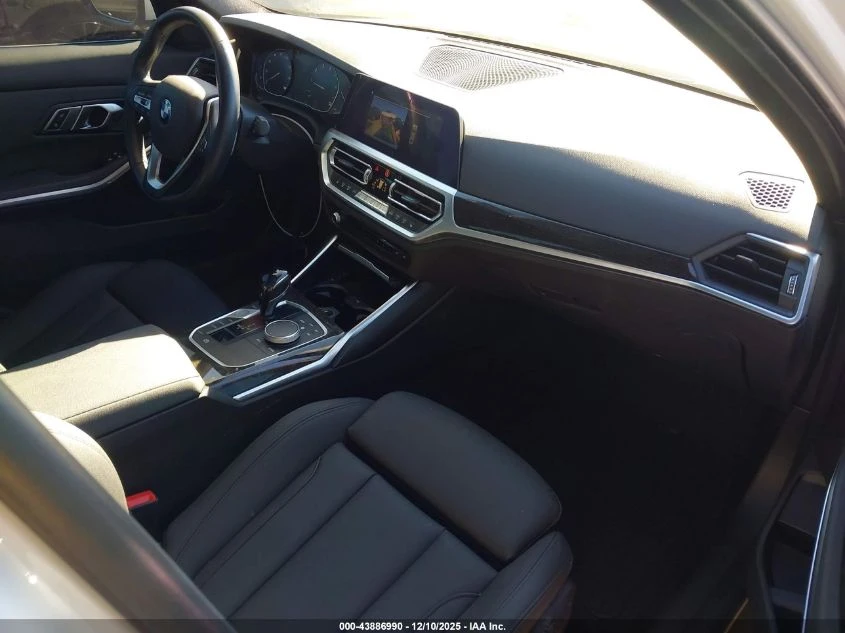 BMW 330 2.0L I-4 DI, DOHC, VVT, TURBO, 255HP Rear Wheel | Mobile.bg � ����������� 12