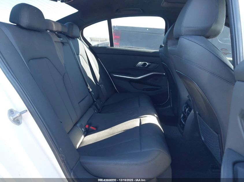 BMW 330 2.0L I-4 DI, DOHC, VVT, TURBO, 255HP Rear Wheel | Mobile.bg � ����������� 15