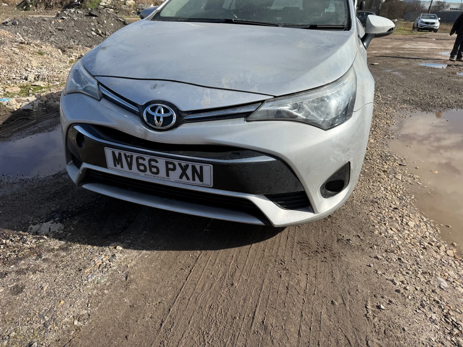 Toyota Avensis  - изображение 3