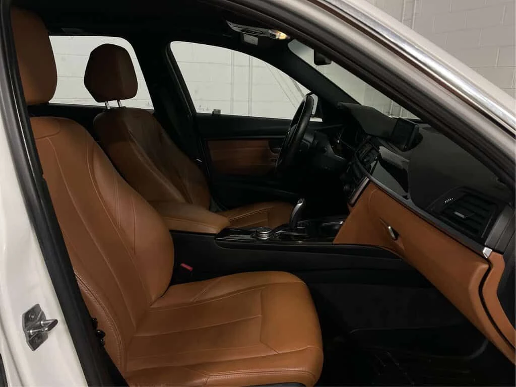 BMW 328 * 328I XDRIVE Wagon AWD Cuir Toit Mags Si?ges chau, снимка 13 - Автомобили и джипове - 53710319