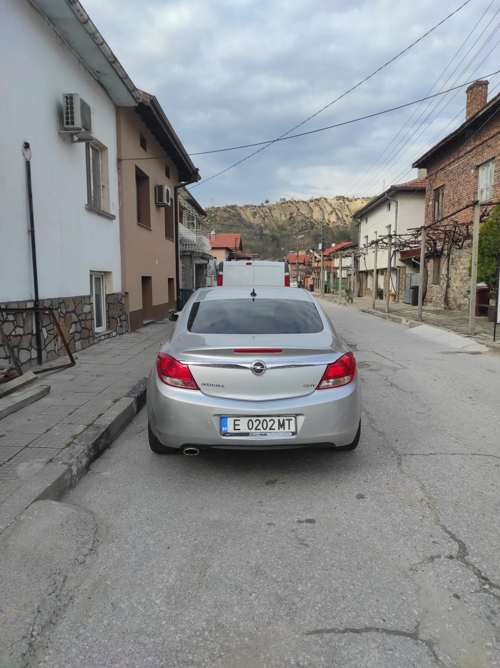 Opel Insignia, снимка 3 - Автомобили и джипове - 54057438