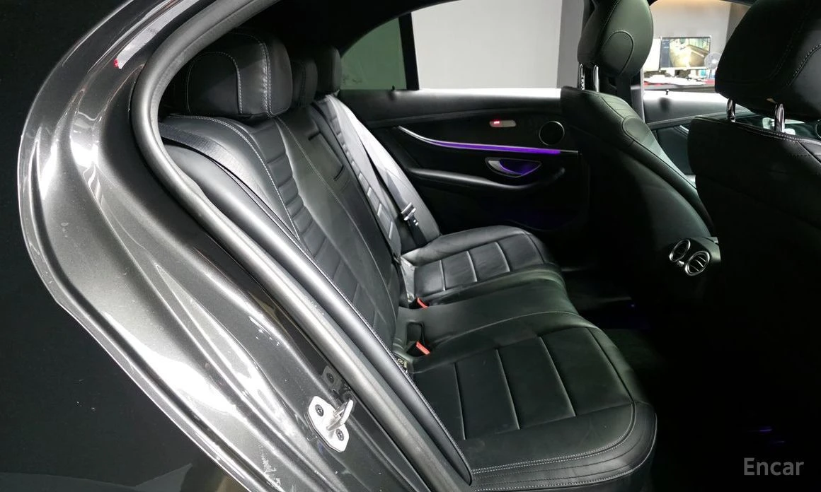 Mercedes-Benz E 220, снимка 12 - Автомобили и джипове - 54152462