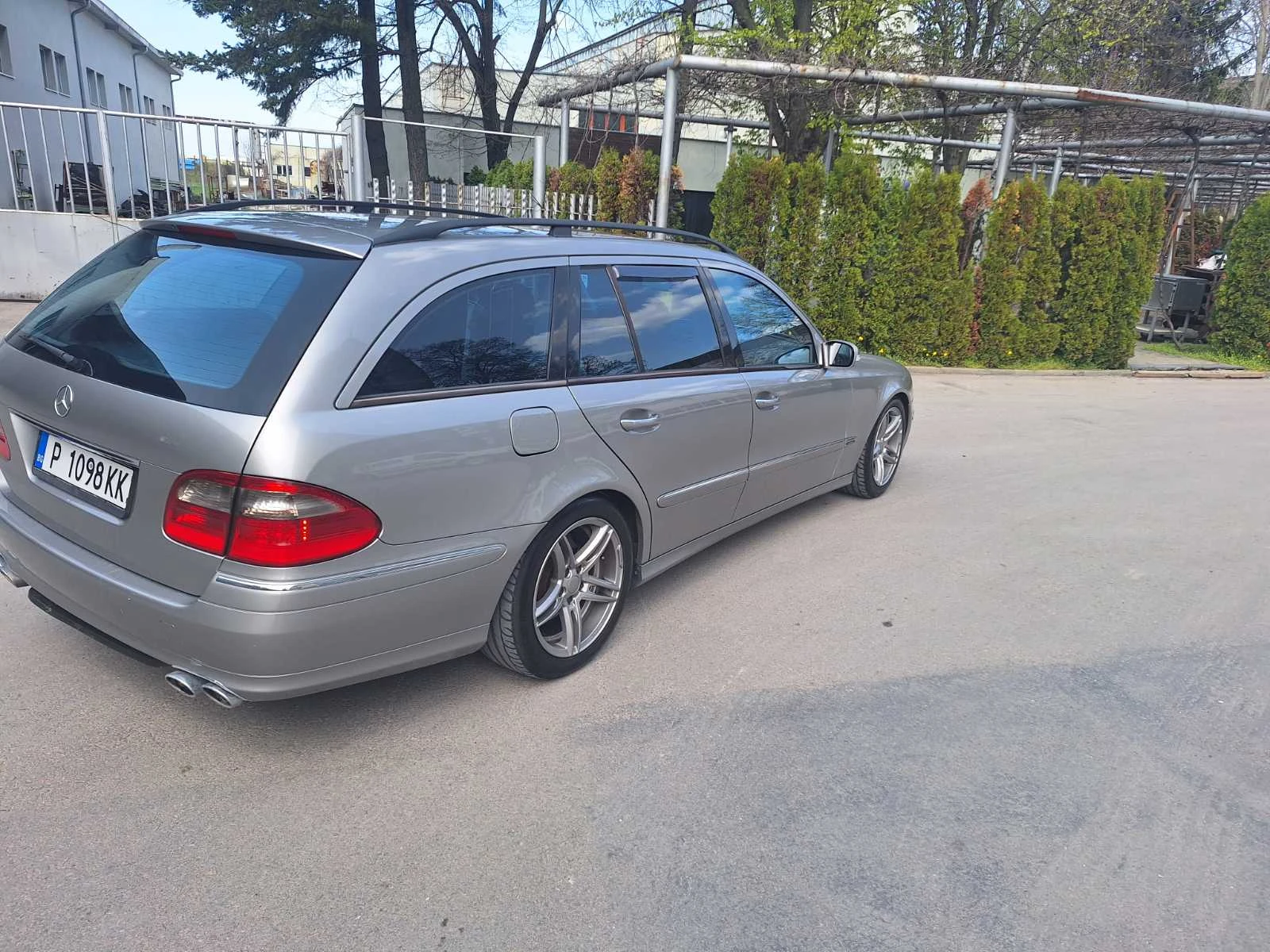 Mercedes-Benz E 270, снимка 16 - Автомобили и джипове - 54289980