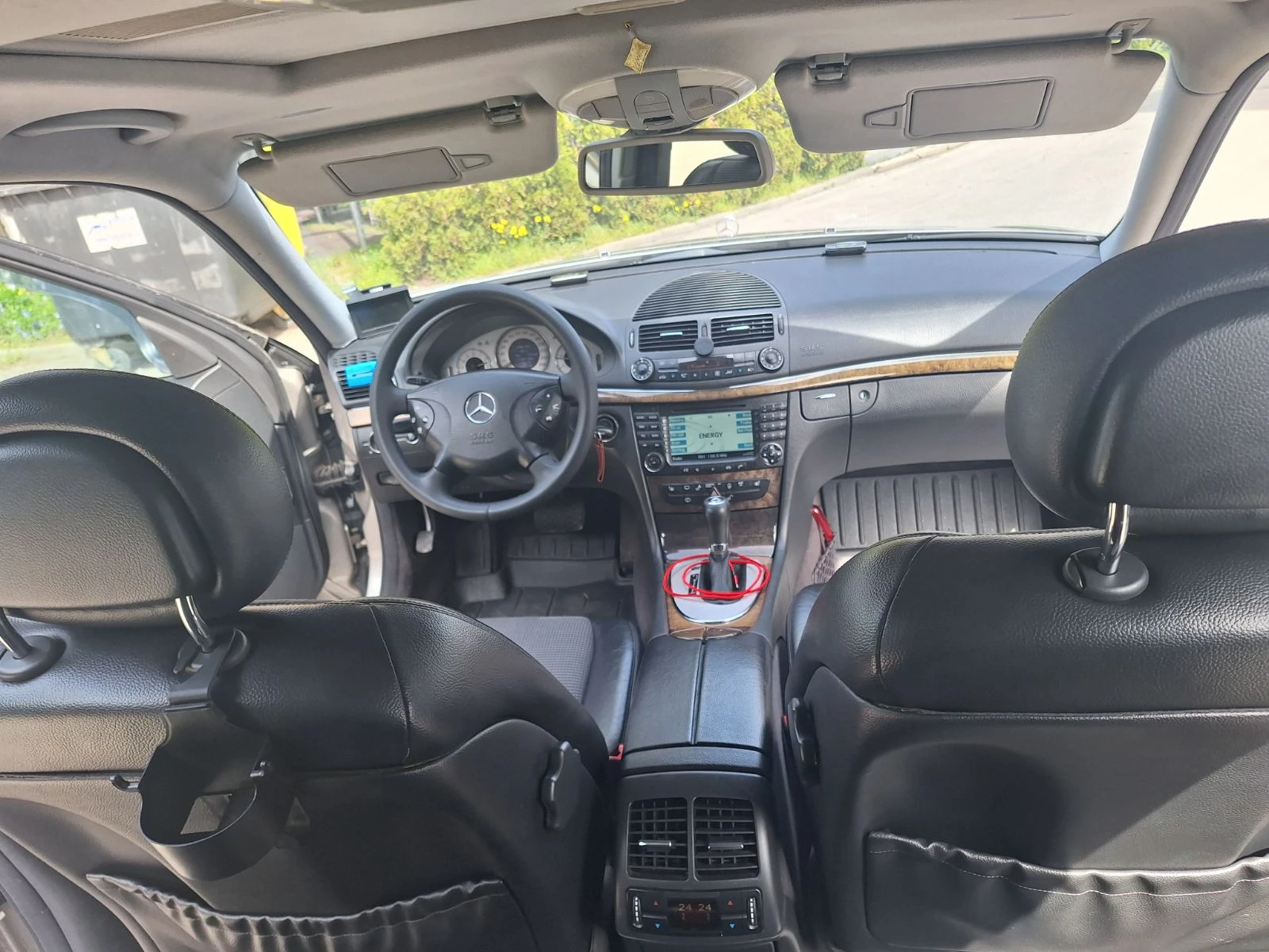 Mercedes-Benz E 270, снимка 8 - Автомобили и джипове - 54289980