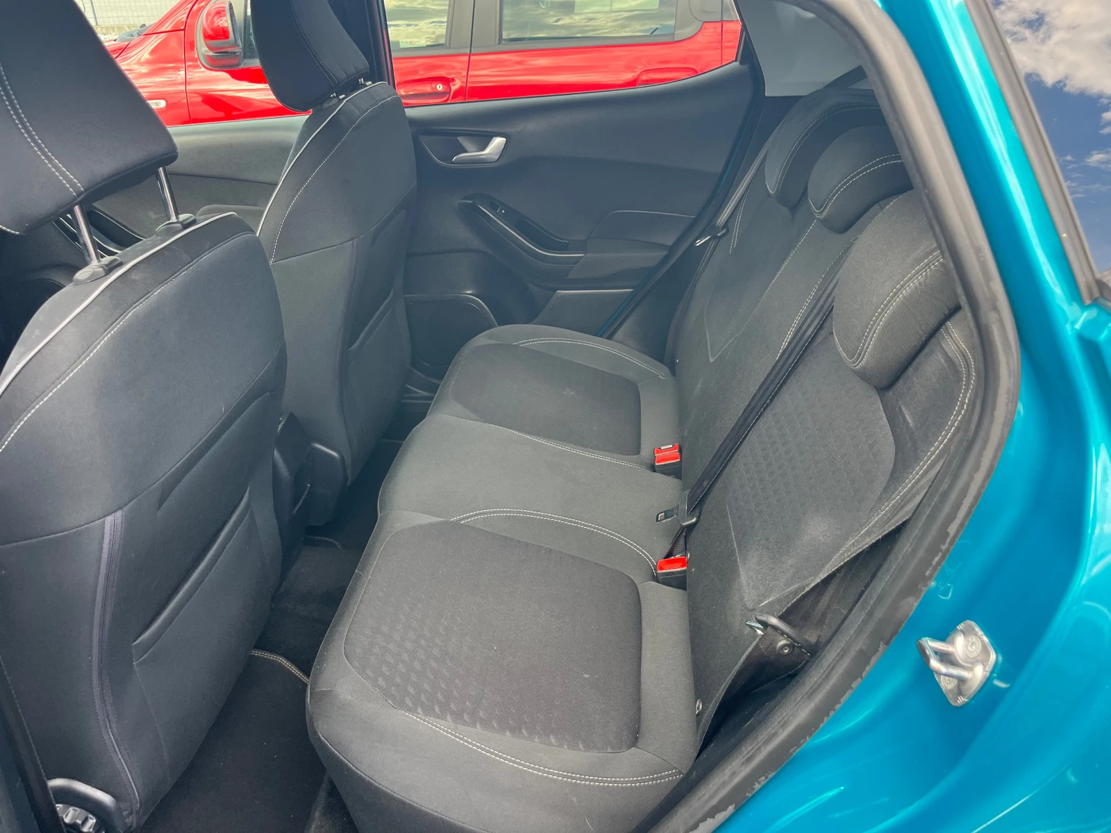 Ford Fiesta 1.0 Turbo TITANIUM , снимка 11 - Автомобили и джипове - 54568178