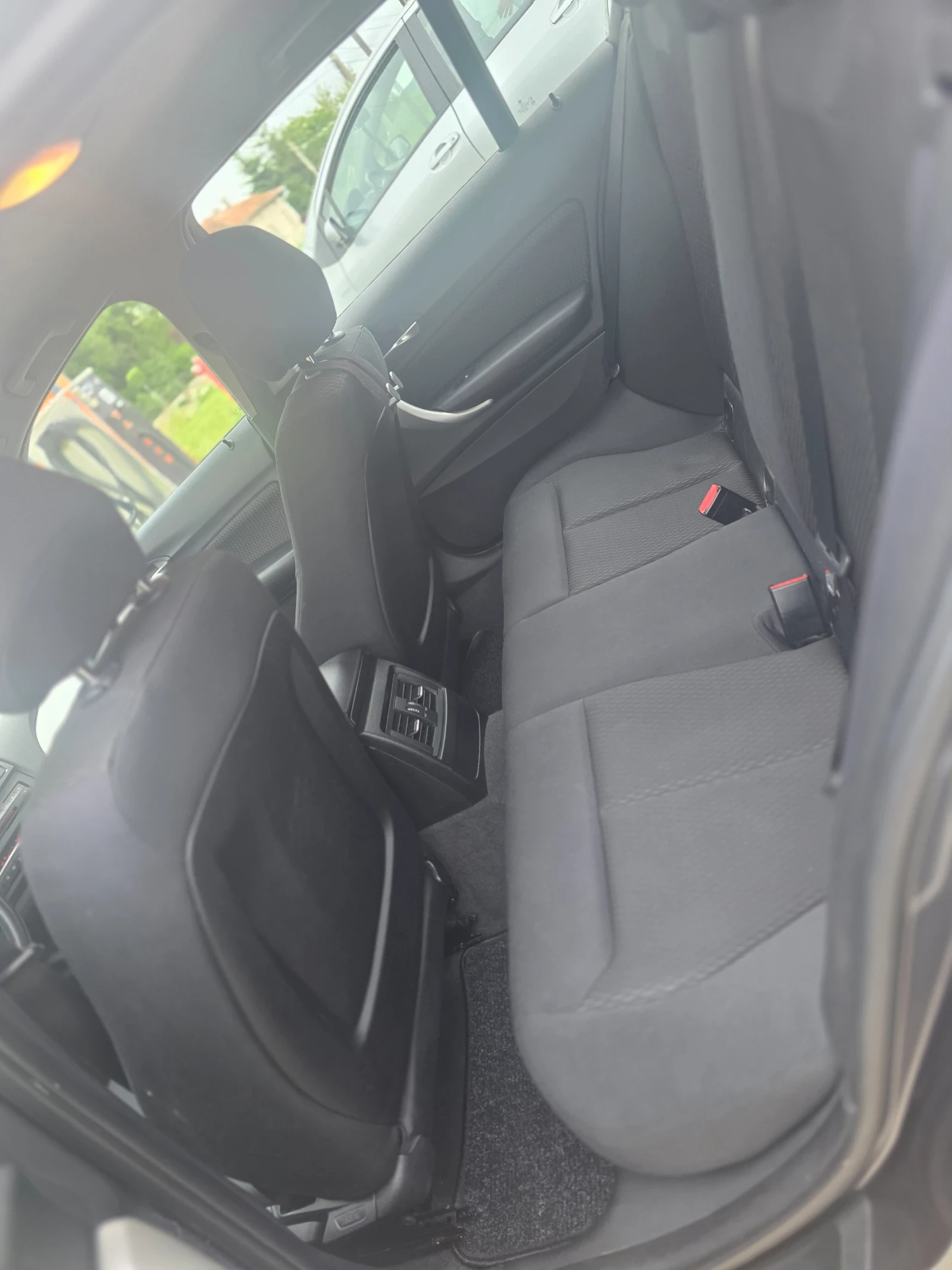 BMW 118 2.0 TDI, снимка 16 - Автомобили и джипове - 54584776